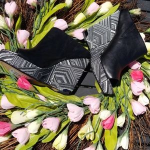 Sam Edelman | Kylie Wedge Mule| Geo Pattern| 8